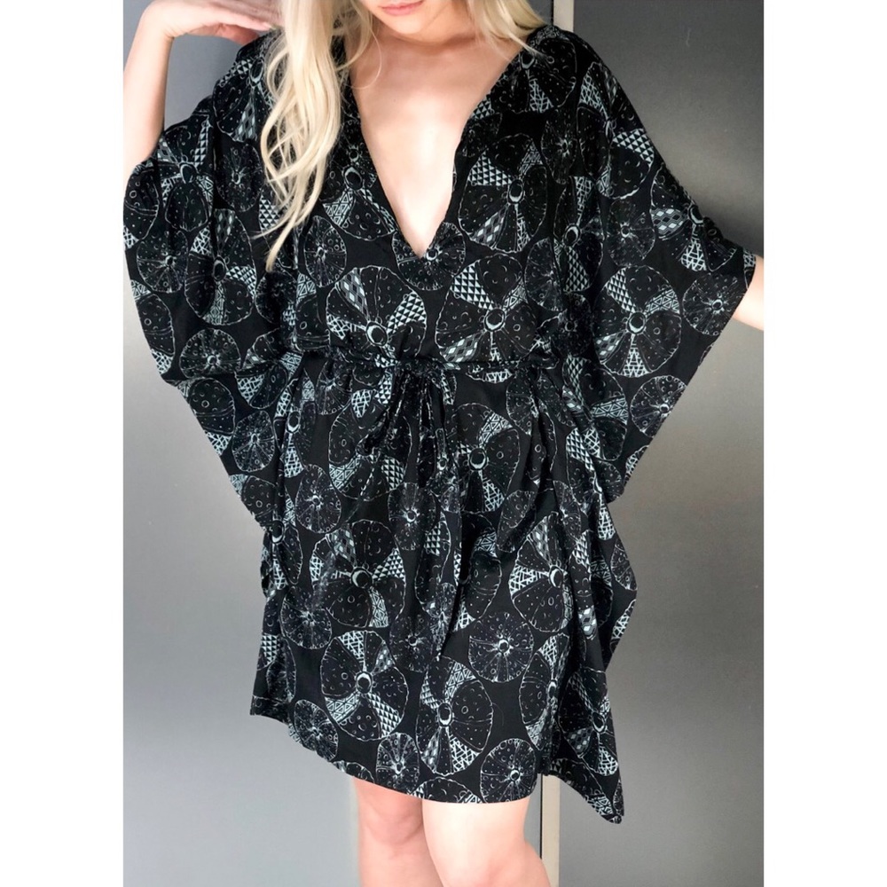 Hawaiian cocktail dress Kimono sleeves size small